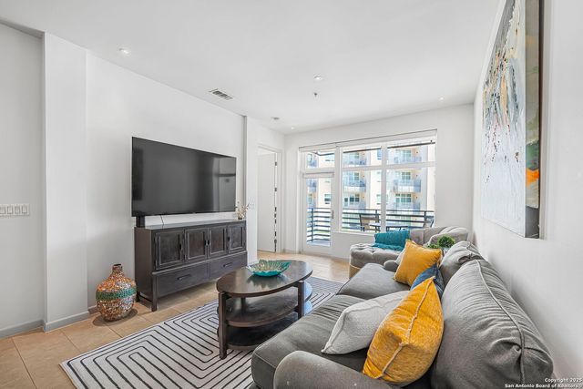 17902 La Cantera Pkwy Unit 216, San Antonio, TX 78257