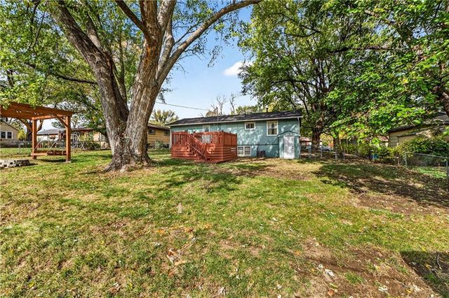 1927 Pottawatomie Street, Leavenworth, KS 66048