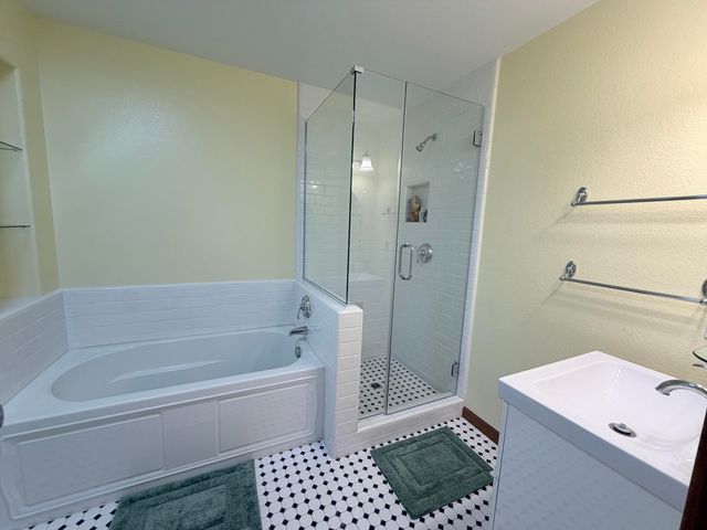 6245 Coopers Hawk Road, Klamath Falls, OR 97601