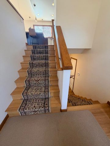 6245 Coopers Hawk Road, Klamath Falls, OR 97601