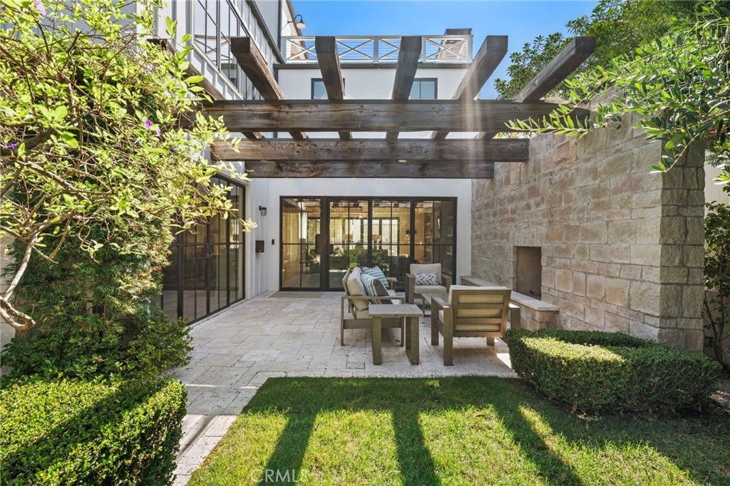 226 Poinsettia Avenue, Corona Del Mar, CA 92625 — photo 5