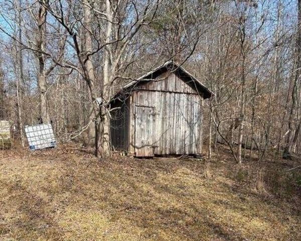 809 State Highway 310, Englewood, TN 37329