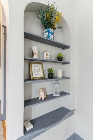 902 Dodd Road, West Saint Paul, MN 55118