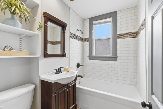 902 Dodd Road, West Saint Paul, MN 55118