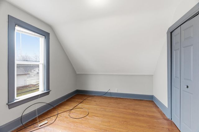 902 Dodd Road, West Saint Paul, MN 55118