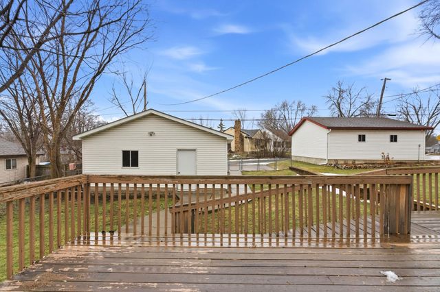 902 Dodd Road, West Saint Paul, MN 55118