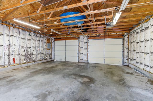 902 Dodd Road, West Saint Paul, MN 55118