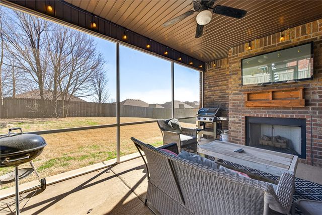 117 Colville Street, Lowell, AR 72745