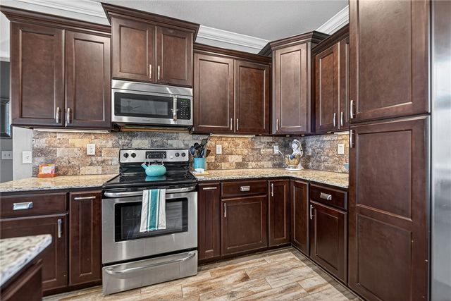 117 Colville Street, Lowell, AR 72745