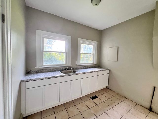 334 N NEW YORK AVE, Wichita, KS 67214