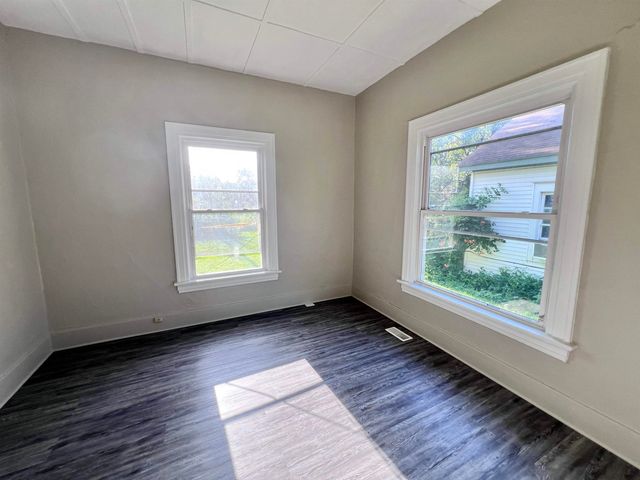 334 N NEW YORK AVE, Wichita, KS 67214