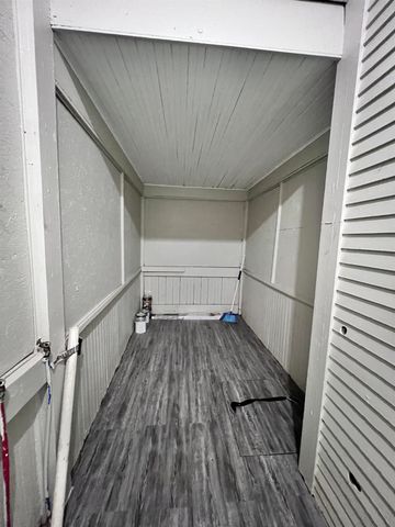 334 N NEW YORK AVE, Wichita, KS 67214