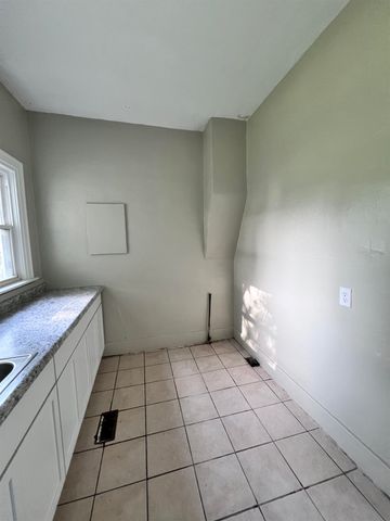 334 N NEW YORK AVE, Wichita, KS 67214