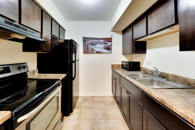 5101 N EAST RIVER Road 1K, Chicago, IL 60656