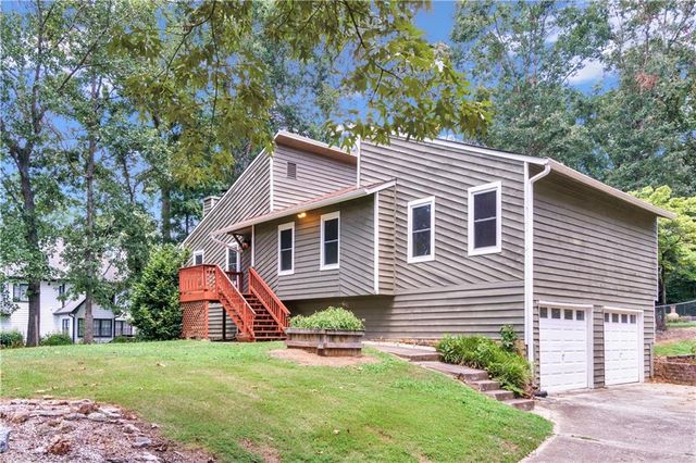 1797 Kelvin Drive, Lawrenceville, GA 30043