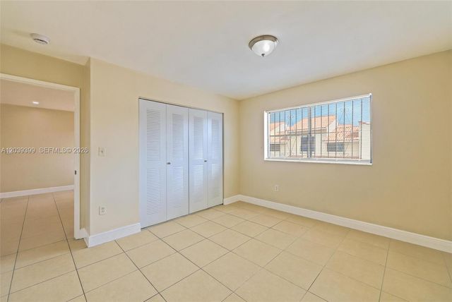 2730 W 61st Pl 201, Hialeah, FL 33016