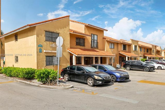 2730 W 61st Pl 201, Hialeah, FL 33016
