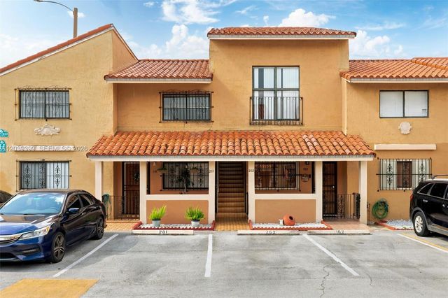 2730 W 61st Pl 201, Hialeah, FL 33016