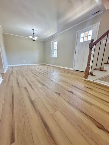 105 Ridgewood CIR, Covington, VA 24426