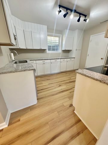 105 Ridgewood CIR, Covington, VA 24426