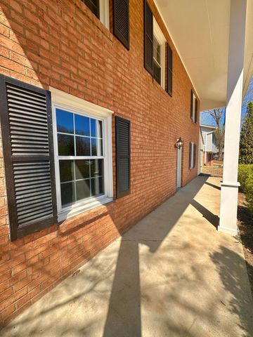 105 Ridgewood CIR, Covington, VA 24426