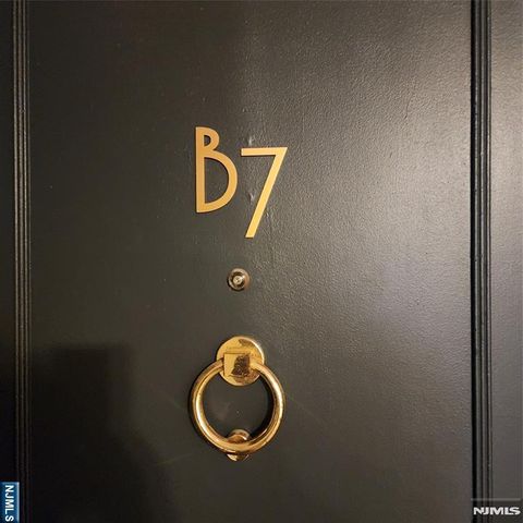 1055 Boulevard East B7, Weehawken, NJ 07086