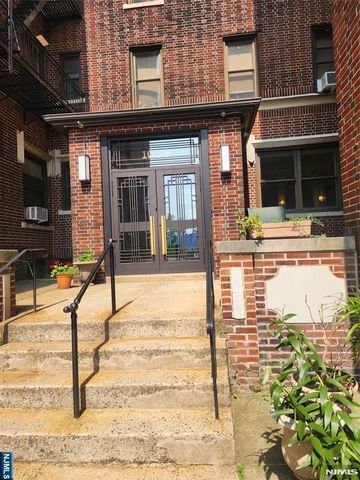 1055 Boulevard East B7, Weehawken, NJ 07086