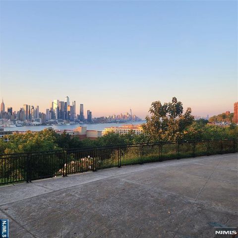 1055 Boulevard East B7, Weehawken, NJ 07086