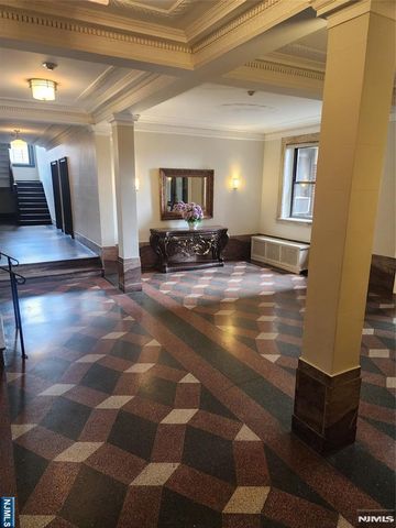1055 Boulevard East B7, Weehawken, NJ 07086