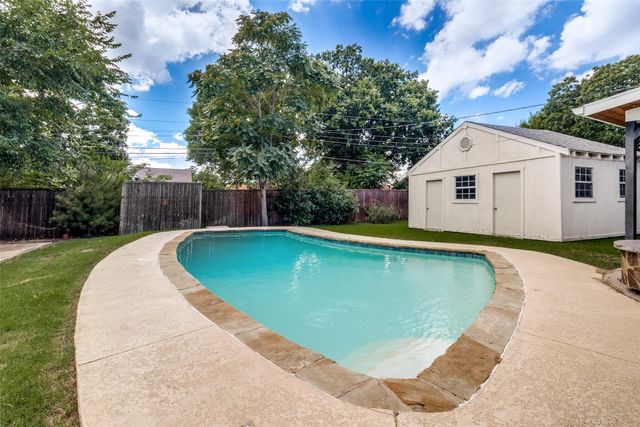 13133 Flagstone Lane, Dallas, TX 75240