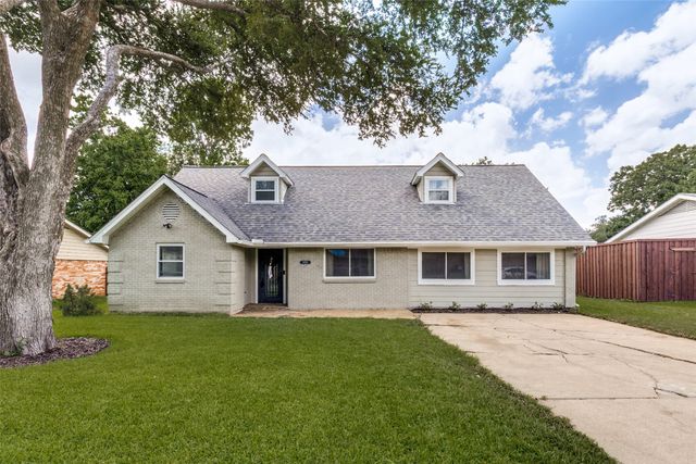 13133 Flagstone Lane, Dallas, TX 75240