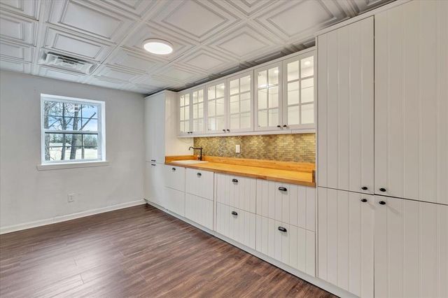 18 Pineyridge Lane, Shawnee, OK 74801