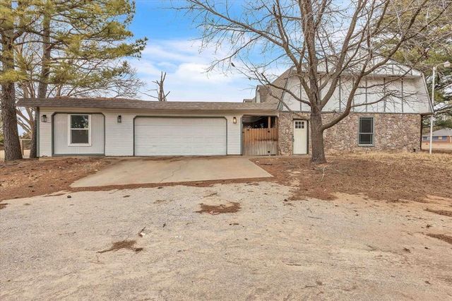 18 Pineyridge Lane, Shawnee, OK 74801