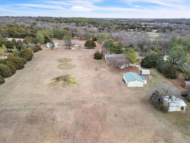 18 Pineyridge Lane, Shawnee, OK 74801