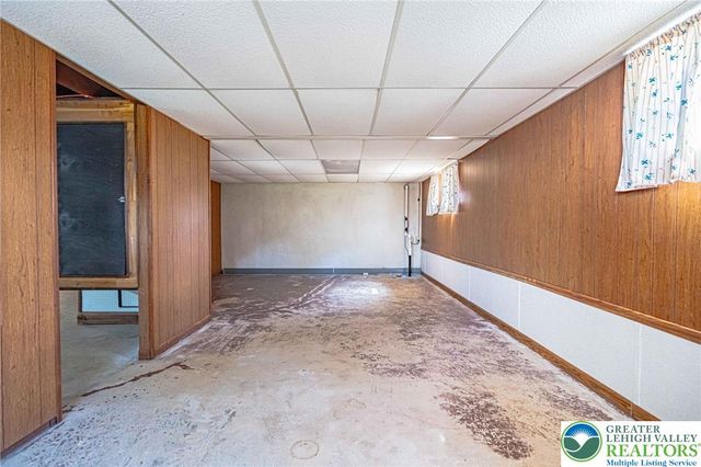 5902 Holiday Drive, Upper Macungie Twp, PA 18104