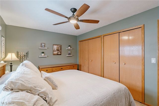 718 Hartford Drive, Elyria, OH 44035