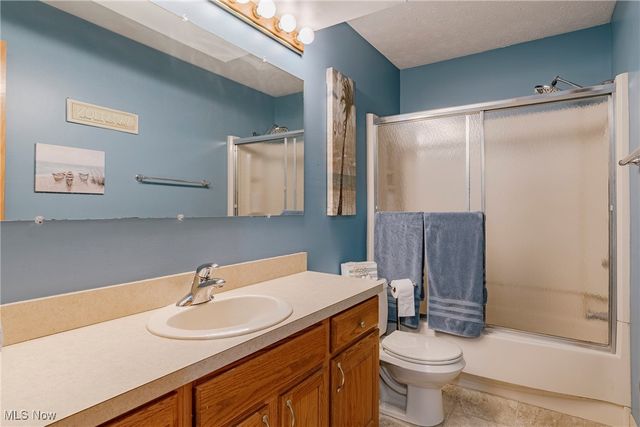 718 Hartford Drive, Elyria, OH 44035