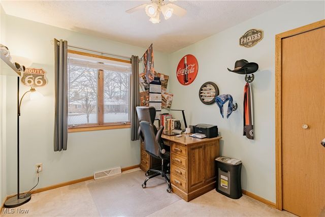 718 Hartford Drive, Elyria, OH 44035