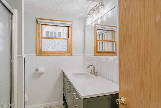 718 Hartford Drive, Elyria, OH 44035