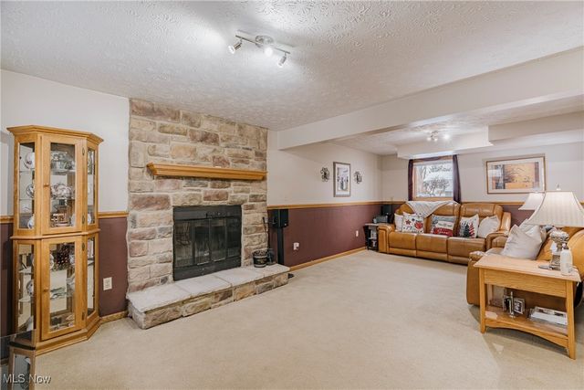 718 Hartford Drive, Elyria, OH 44035