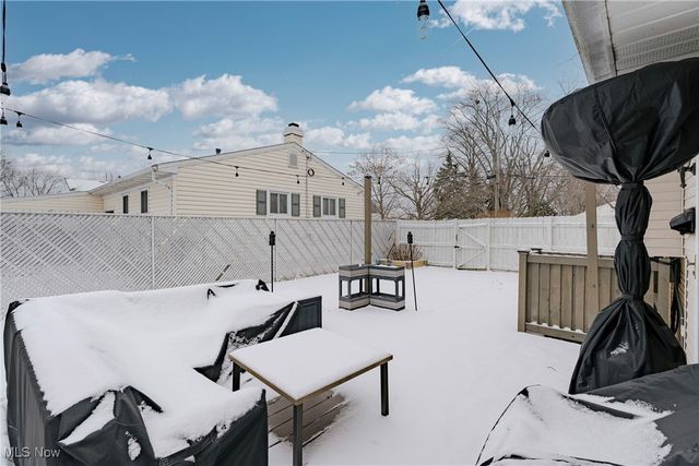 718 Hartford Drive, Elyria, OH 44035