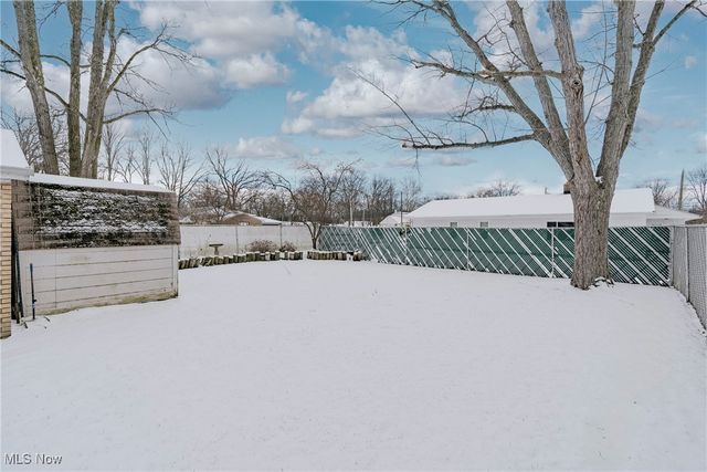 718 Hartford Drive, Elyria, OH 44035