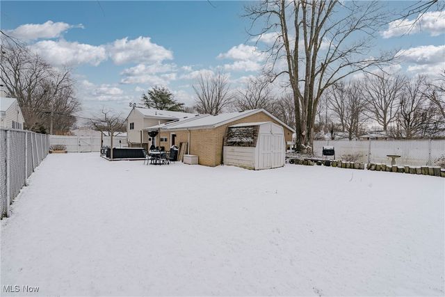 718 Hartford Drive, Elyria, OH 44035