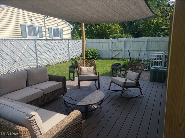 718 Hartford Drive, Elyria, OH 44035