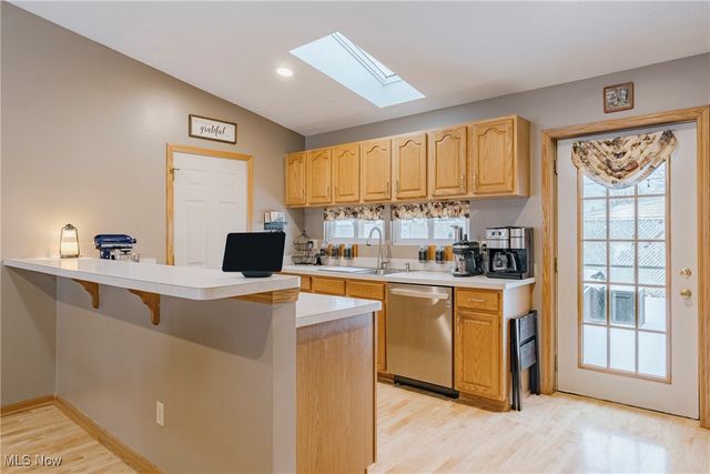 718 Hartford Drive, Elyria, OH 44035