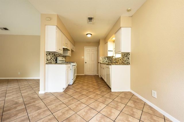 6400 Craigwood CIR, Austin, TX 78725