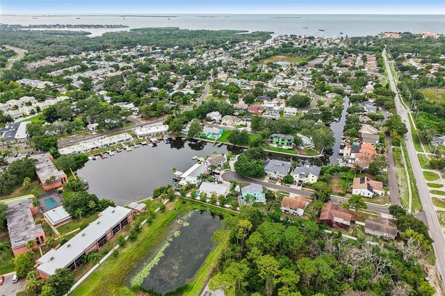 609 WESTWINDS DRIVE 4, Palm Harbor, FL 34683