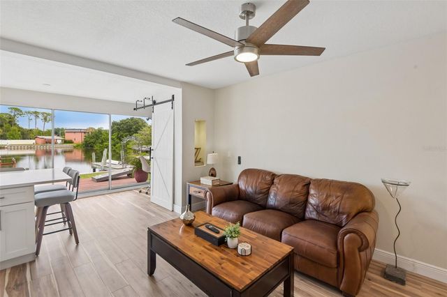 609 WESTWINDS DRIVE 4, Palm Harbor, FL 34683