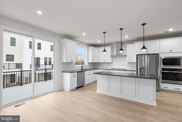 23019 BLUE EAGLE TER, Ashburn, VA 20148