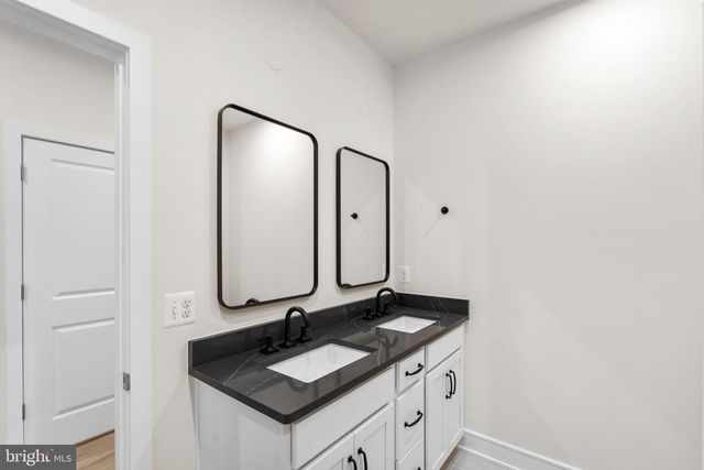 23019 BLUE EAGLE TER, Ashburn, VA 20148